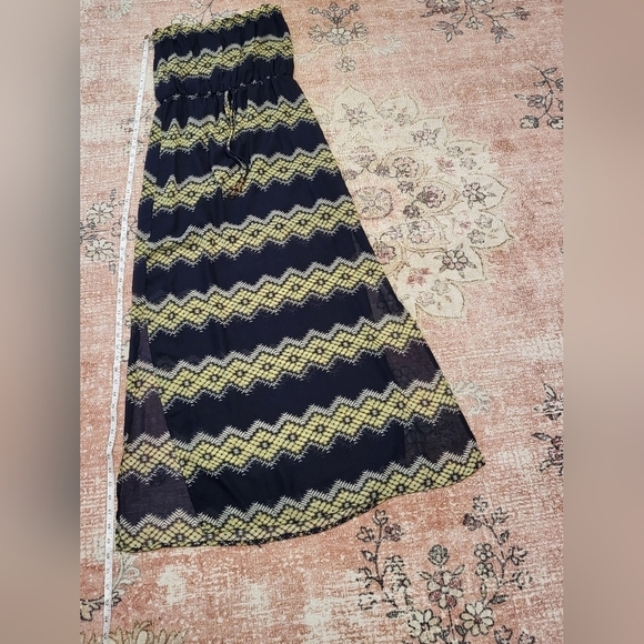 City Triangles Strapless Side Slit Partially Lined Sheer Overlay Maxi - Size M - Picture 11 of 15